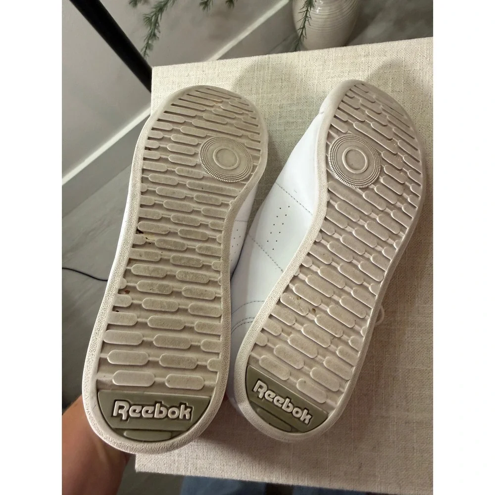 Reebok Princess Classic Womens White Sneakers Low Top Leather Shoes Size 8